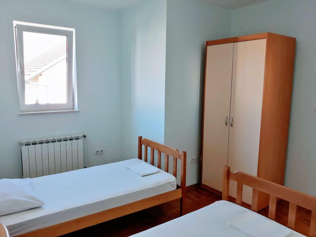 Apartments Andela Свети свети Филип и Яков Екстериор снимка
